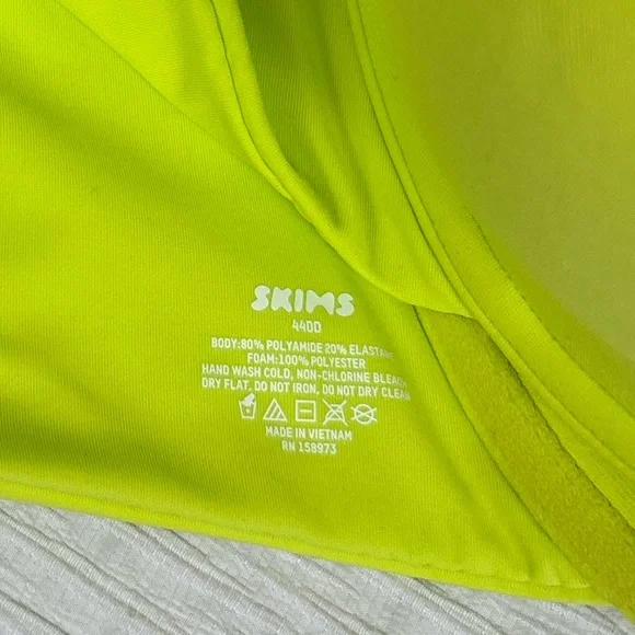SKIMS Neon Yellow Bra - Picture 6 of 8
